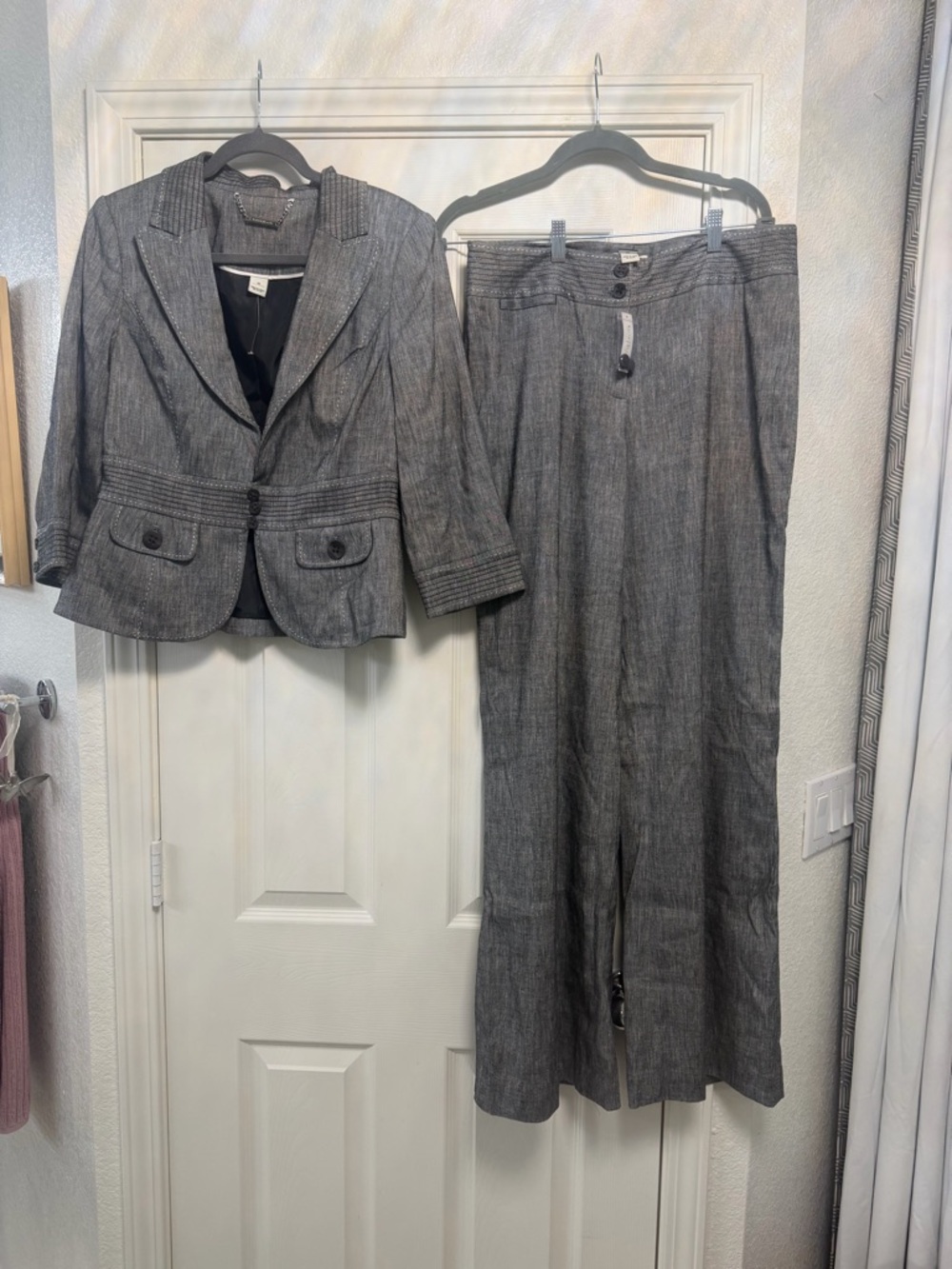 WHBM Gray Women's 2Pc Pant Suit Set - NWT - Picture 2 of 11